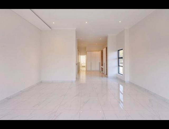 4 BEDROOM HOUSE FOR SALE IN CLEARWATER ESTATE